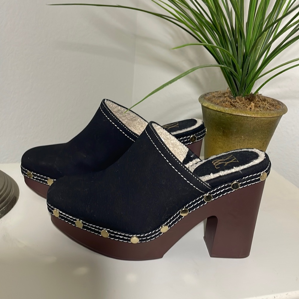 NY&C suede high heel sandals